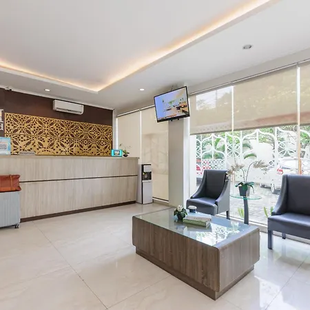 RedDoorz Plus near Lippo Mall Kemang 2-2